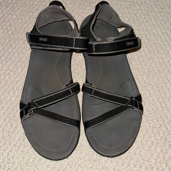 teva pretty rugged sandals